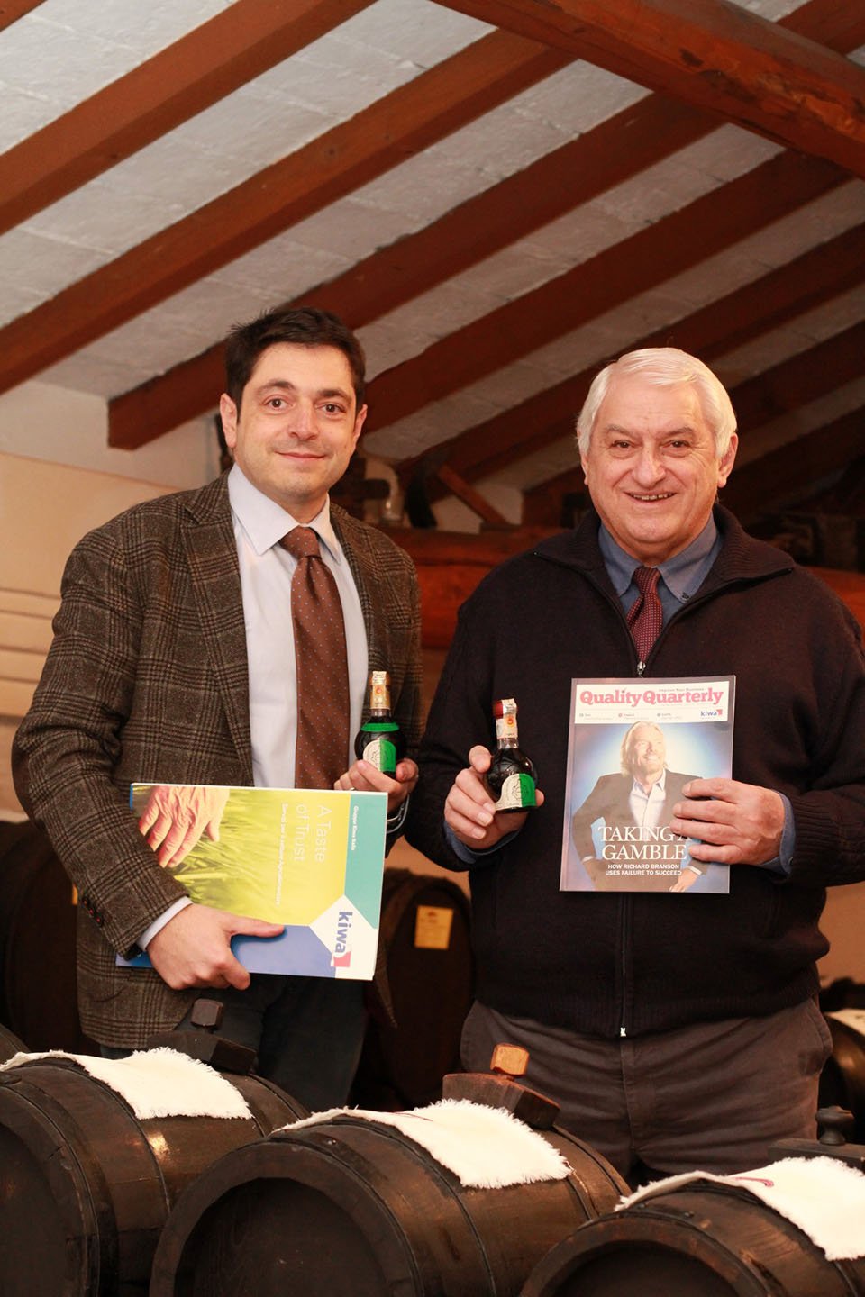 Il Presidente del Consorzio dell'Aceto Balsamico Tradizionale di Modena con il BS Manager FFF di Kiwa Italia