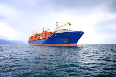 Containerschip voor import en handel