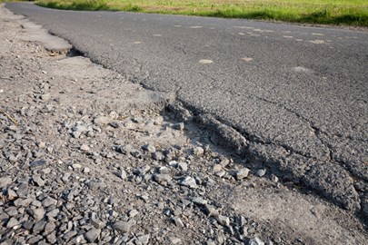 Afgebrokkeld asfalt