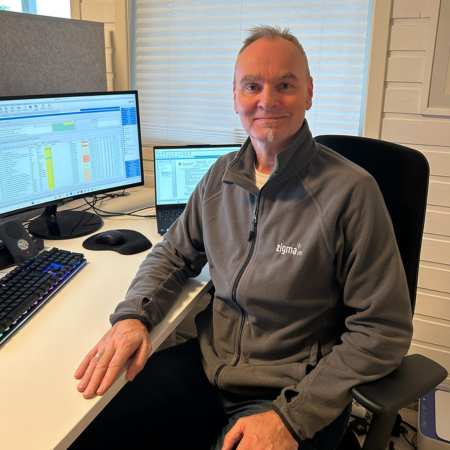 Raymond Lian - Chief Product and Quality Officer i Zigma ERP