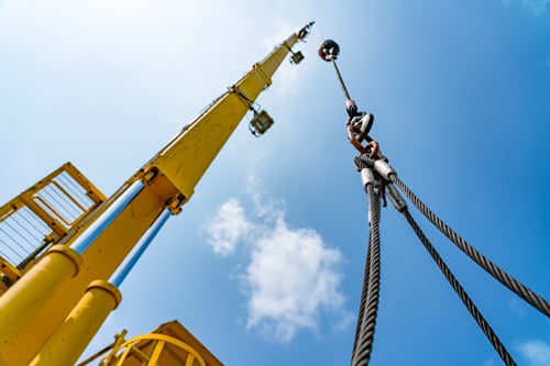 Lifting device for construction under a blue sky