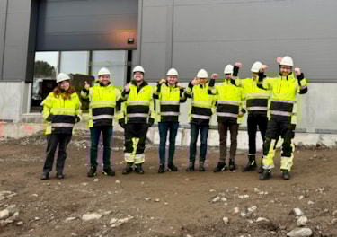 Barsing Farund staff