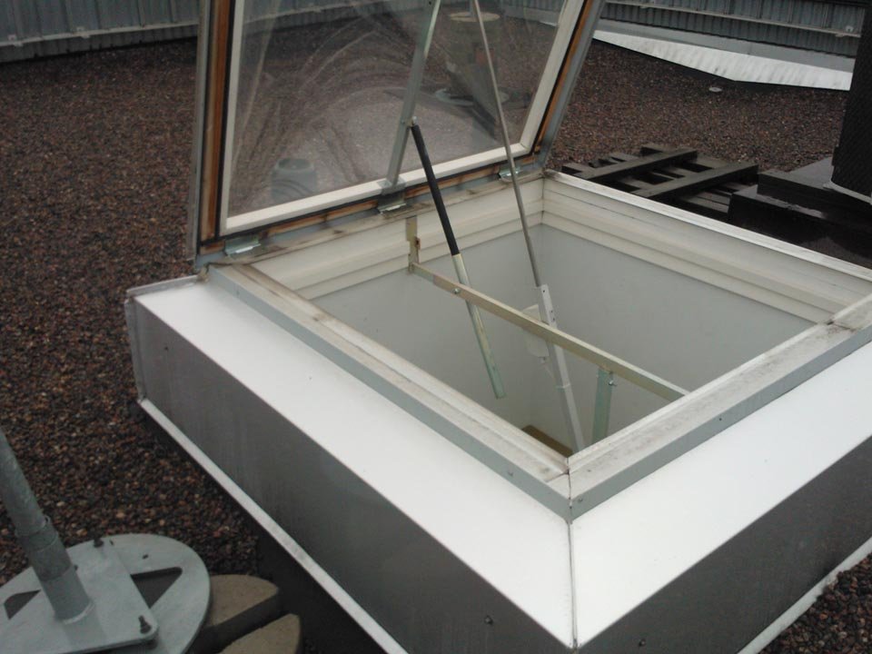 Kiwa tarjoaa erilaisten savunpoistolaitteiden tarkastuksia.