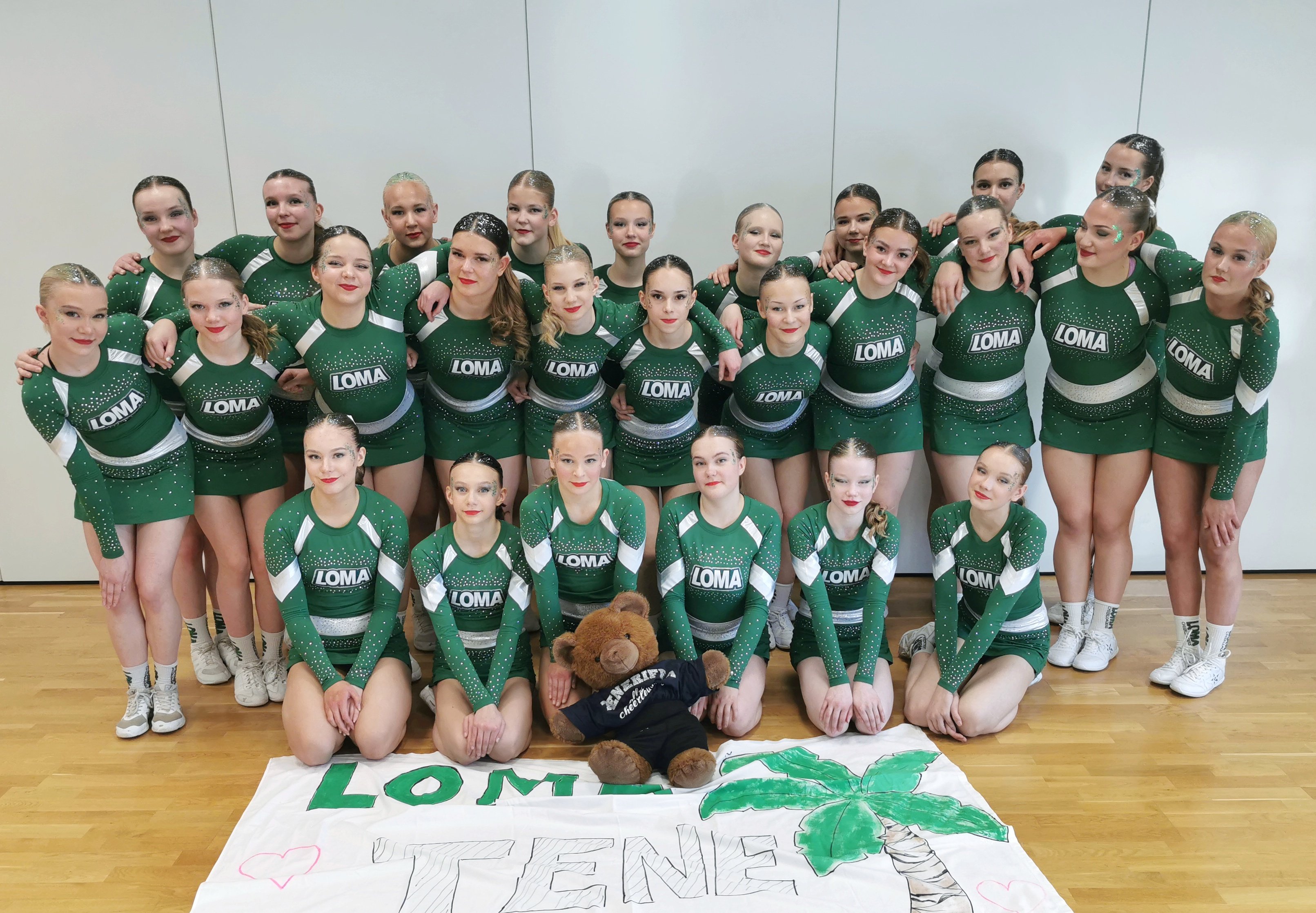 LOMA Cheerleaders ry.jpeg