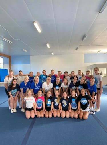 Porin Cheerleadingakatemia Junior Beeta 1.jpeg
