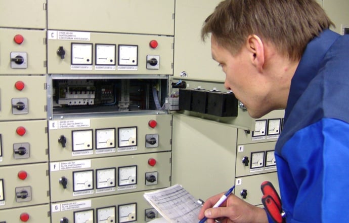 s&auml;hk&ouml;_s&auml;hk&ouml;j&auml;rjestelm&auml;_kuntotutkimus_s&auml;hk&ouml;j&auml;rjestelmien huolto_s&auml;hk&ouml;j&auml;rjestelm&auml;n tila