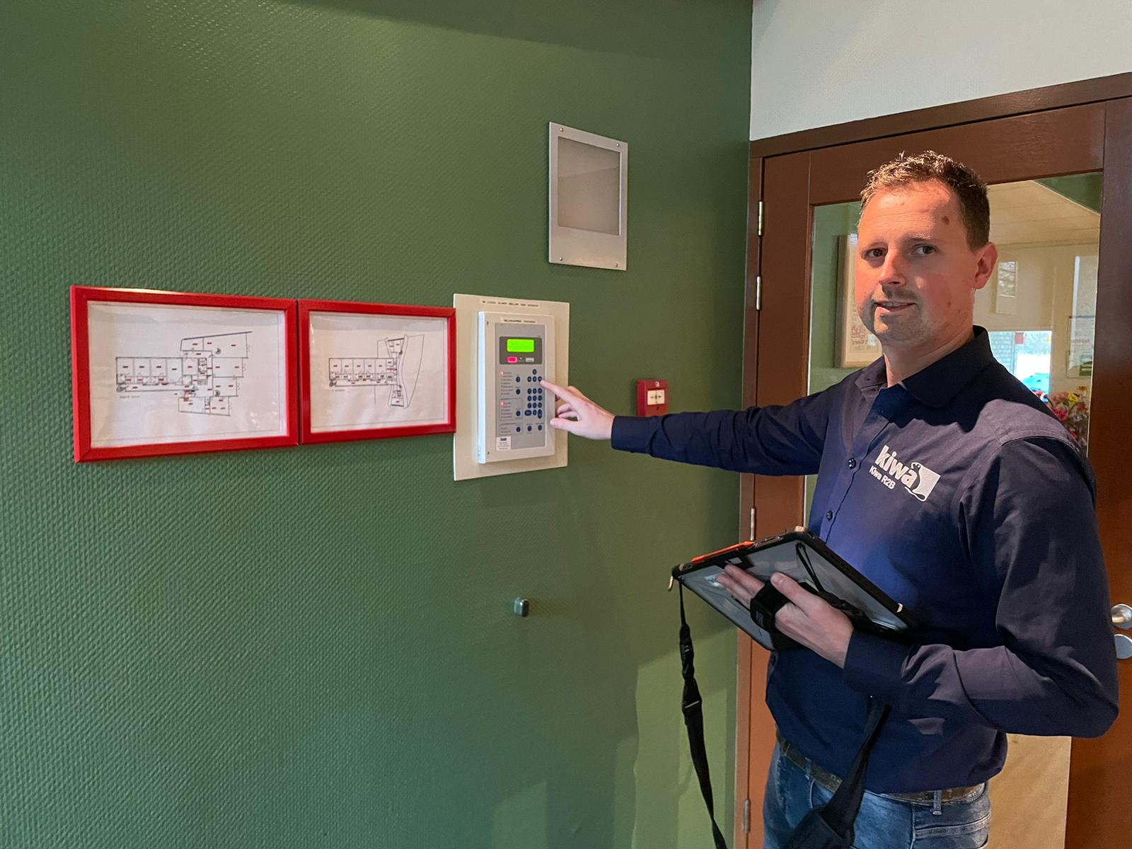 Erwin Flierman voert inspectie uit bij Ronald McDonald Huis Zwolle.jpeg