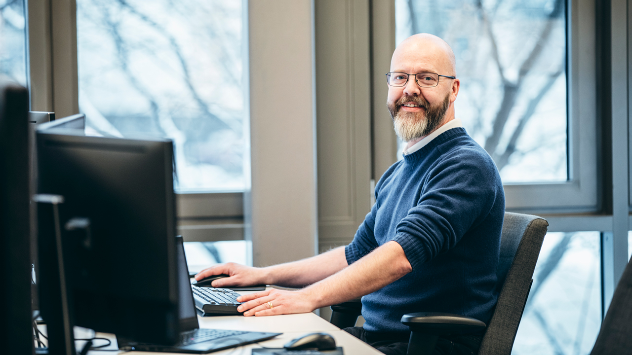 En av alla våra duktiga medarbetare på Kiwas kundsupport.